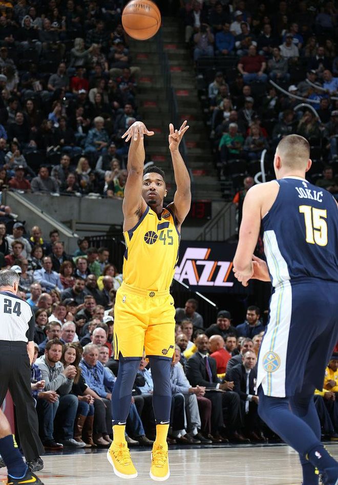 勒沃库森主教练阿隆索